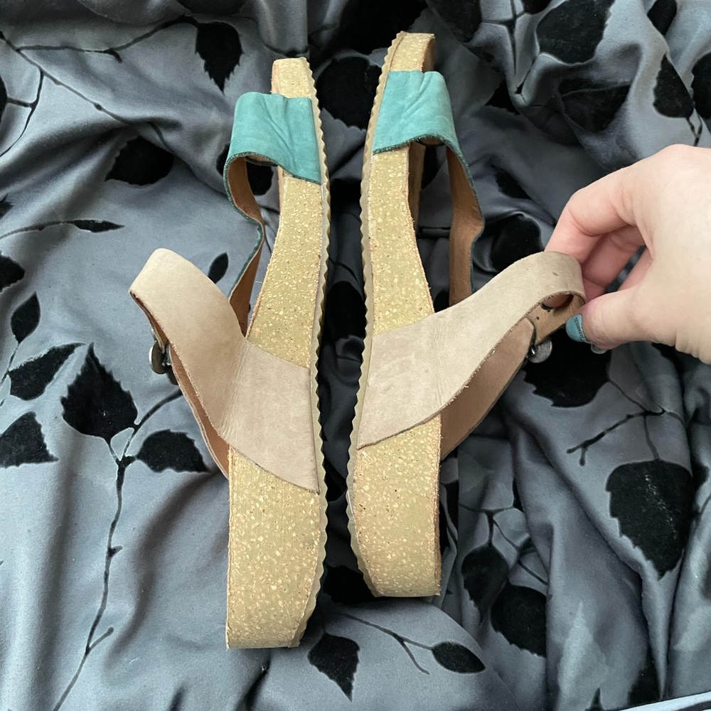 Ring Toe Slipon Leather Rustic Flower Asymmetric … - image 5